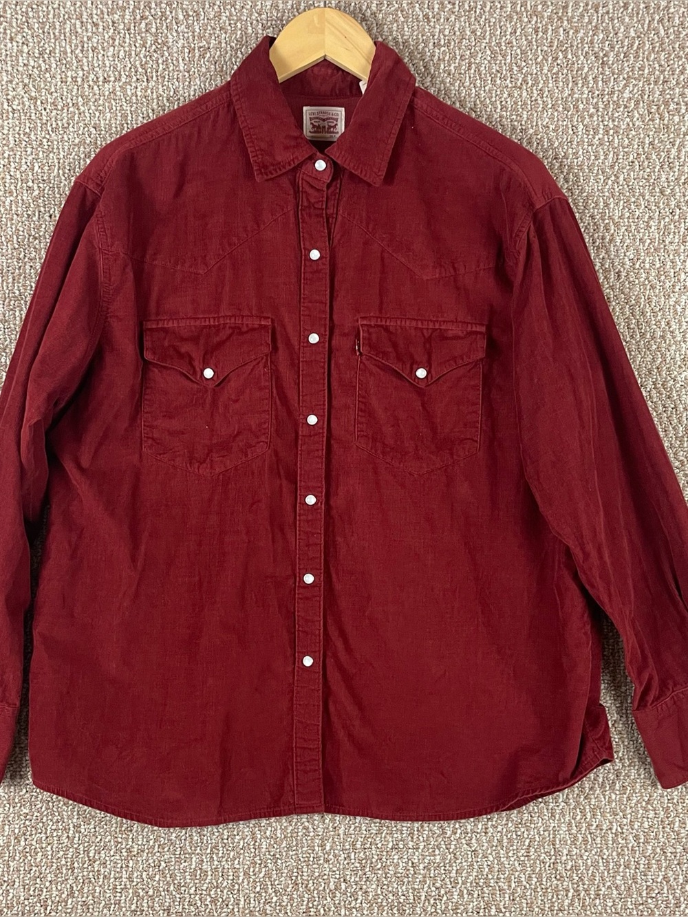 Levi’s Shirt Women’s Medium Oversized Western Corduroy Pearl Snap Button T724